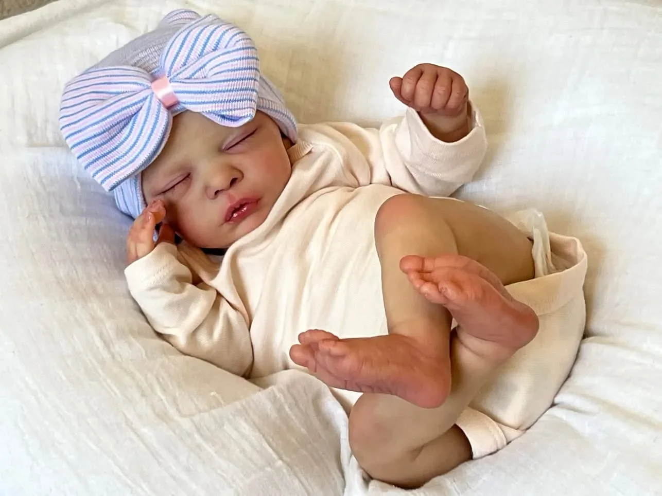 45cm Romy Reborn Baby Doll Fin - огляд і ціна Baby Products Drawing
